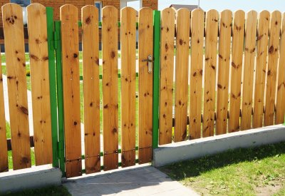 Vinyl Fencing Pros and Cons